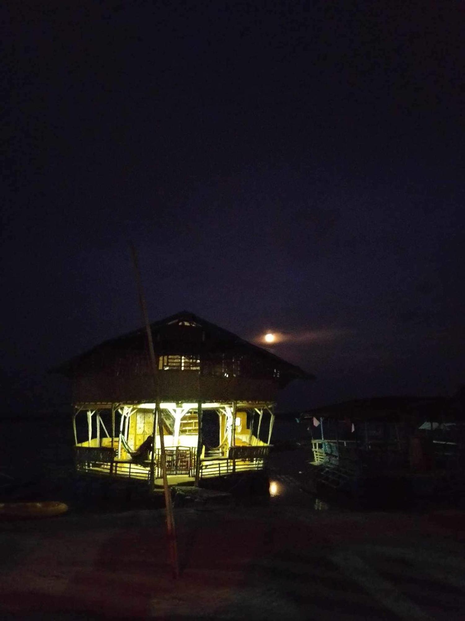 Bamboo Nest Beachfront Puerto Princesa Ngoại thất bức ảnh