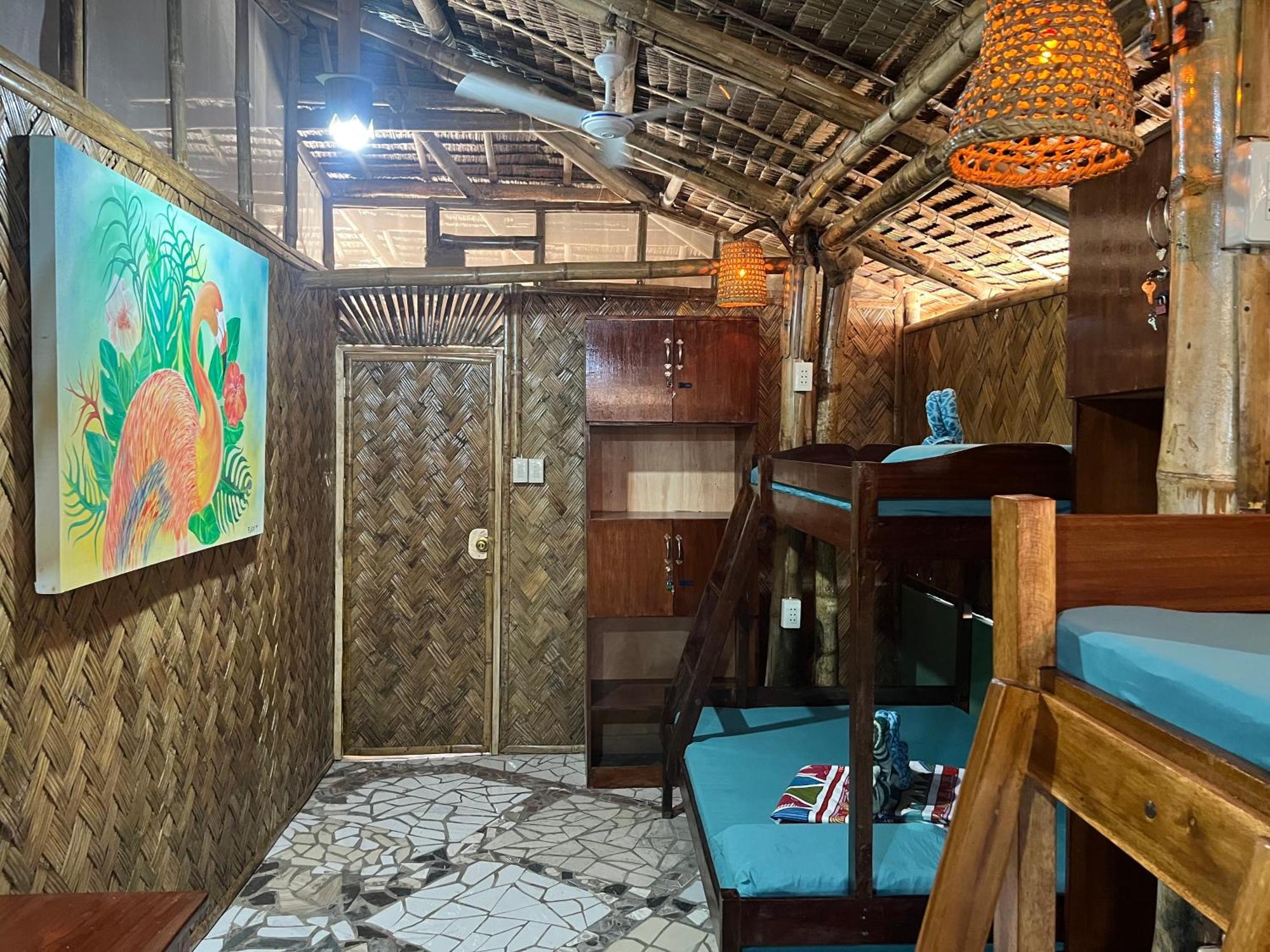 Bamboo Nest Beachfront Puerto Princesa Ngoại thất bức ảnh