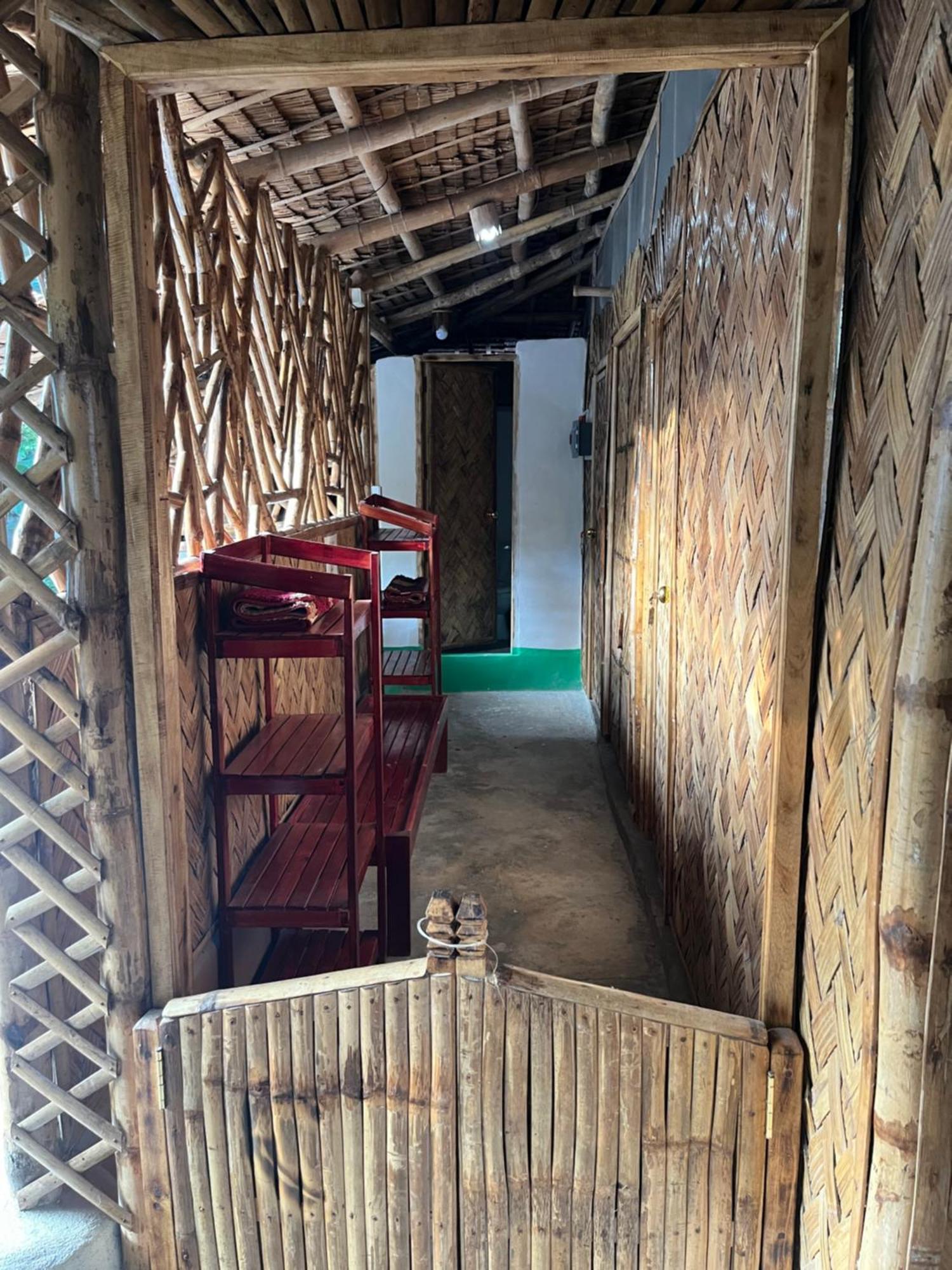 Bamboo Nest Beachfront Puerto Princesa Ngoại thất bức ảnh